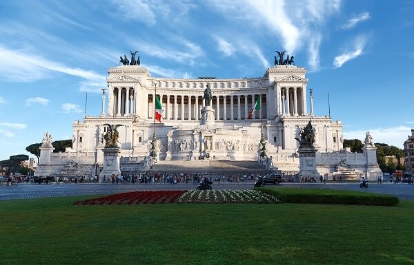 Destination-Rome-Monument-to-Vittorio-Emanuele