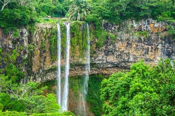 Destination-Chamarel-Mauritius-Waterfall