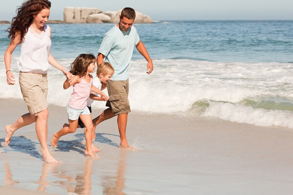 Family-Children-Beach